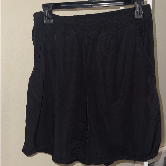 Men’s Medium Black Lululemon shorts - Picture 2 of 2